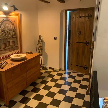 Casa Blanca Bed & Breakfast Castell De Castells