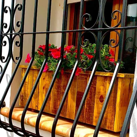 Casa Blanca Bed & Breakfast *